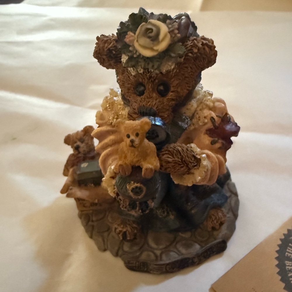 Boyd's Bear Collectible Figurine Bearstone Collection #227707 "The Collector" 98